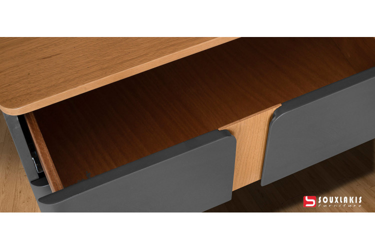 Κρεβατοκάμαρα με ιδιαίτερο Design στο κεφαλάρι No5054